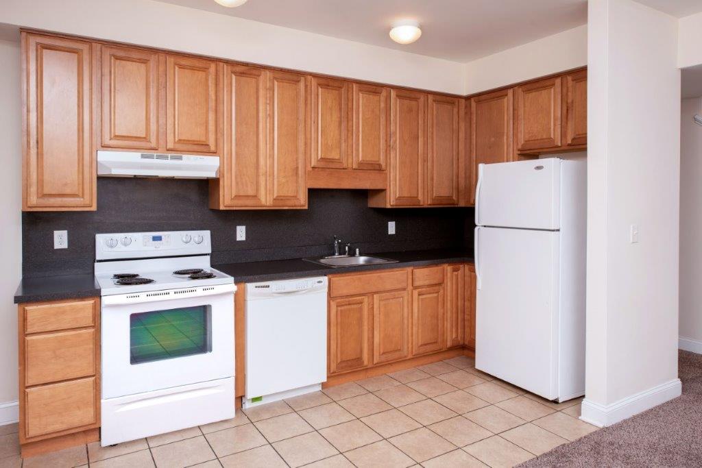Campus Crossing 4 Bed 2 Bath Apartment Kitchen